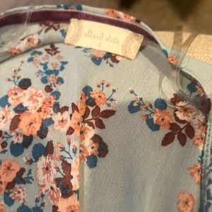 Altar’d State blue floral top never worn with tags